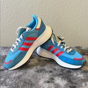 ADIDAS youth retro running sneakers. Size 6.